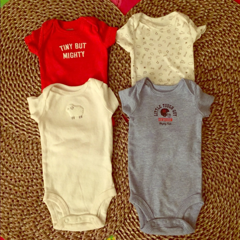 Cater's 4 pc newborn cotton onsies( never used)